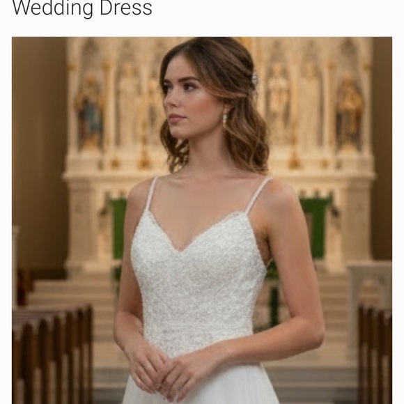 Elegant White Sleeveless Summer Wedding Dress - Picture 3 of 14